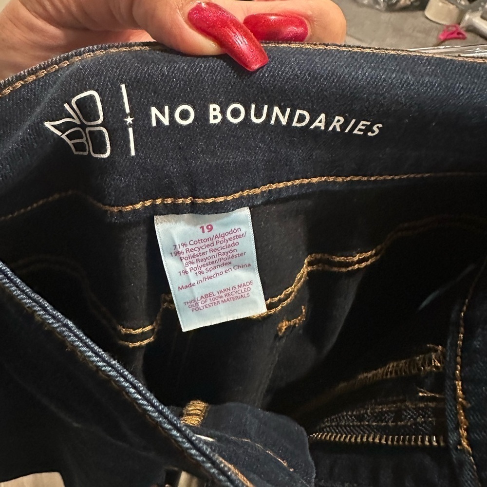No Boundaries Juniors Double Button High Rise Flare Strech Dark Wash Casual Jean - Picture 5 of 9
